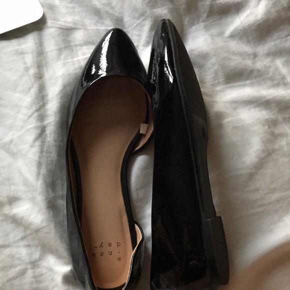 Black flats - Picture 3 of 4